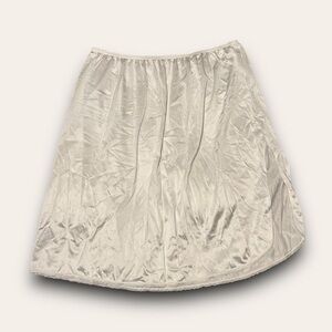 Vintage White Satin Slip Skirt Size XXL Vassarette Midi-Knee Coquette Elegant